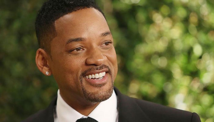 Will Smith leaves fans in hysterics after forgetting how to use gym equipment