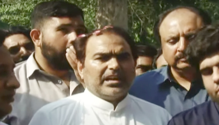 PTI leader and MPA from Punjab Nazir Chohan addressing a press conference. — Geo News screengrab