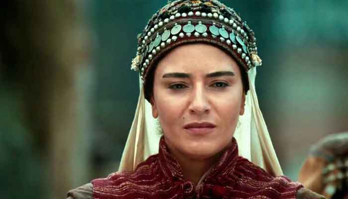 The actress who played Banu Çiçek in Dirilis: Ertugrul shares photo with co-actor Esra Bilgic