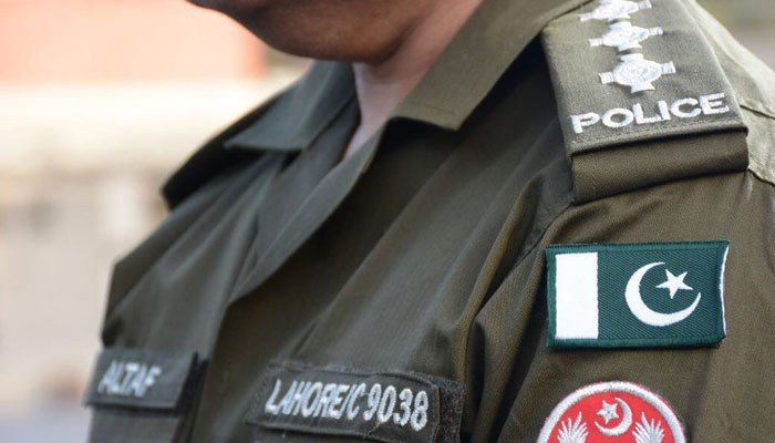 Photo of an official from Lahore police wearing his uniform — Facebook