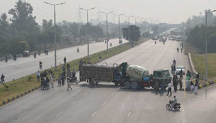 اسلام آباد ، لاہور ، راولپنڈی کو جزوی طور پر بند کر دیا گیا کیونکہ حکومت احتجاج کے لیے تیار ہے۔