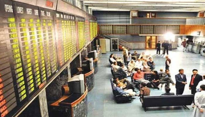 رینج باؤنڈ سیشن میں KSE-100 انچ اوپر