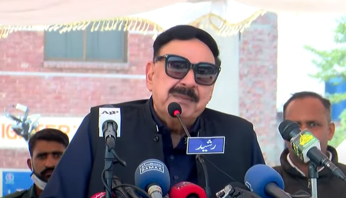 Minister for Interior Sheikh Rasheed addressing a ceremony in Lahore on November 4, 2021. — YouTube/HumNewsLive