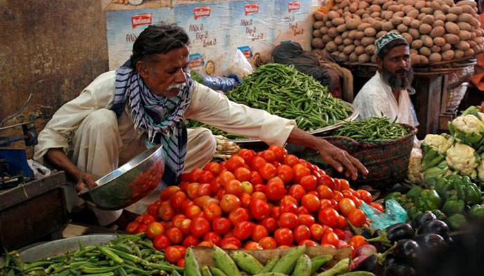 مہنگائی میں اضافہ: ٹماٹر، انڈے اور دیگر 28 اشیاء کی قیمتوں میں اضافہ