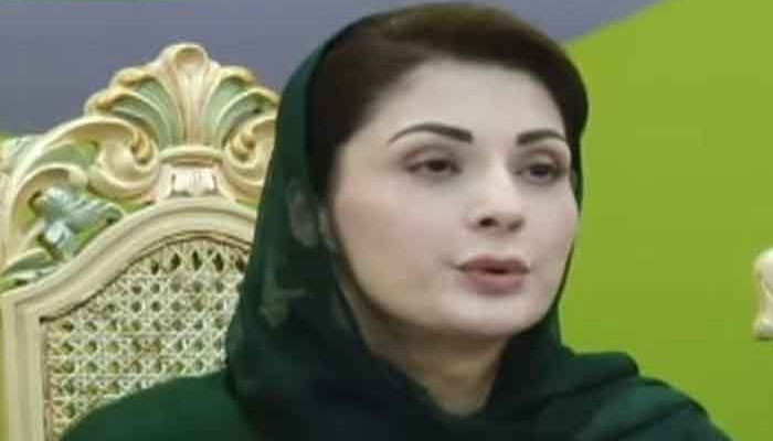 مریم نے سابق چیف جسٹس نثار سے سوال کیا کہ ایون فیلڈ کیس میں ان پر کس نے ‘دباؤ’ ڈالا، جسے وہ انکار نہیں کر سکیں