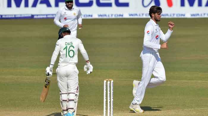 Pak Vs Ban: Watch Bangladeshi Fans Taunt Shaheen Afridi