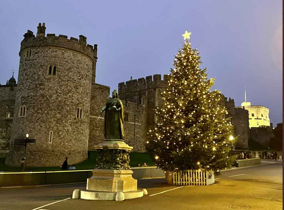 Christmas decorations have regal flavour after Queen Elizabeth axes family party