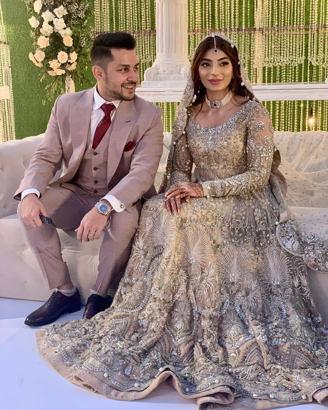 Mariam Ansari wraps up wedding festivities with day-time valima: See