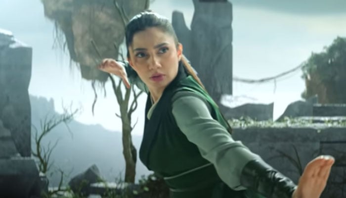 Mahira Khan becomes Jedi Master for PSL 7 Peshawar Zalmi anthem: Watch