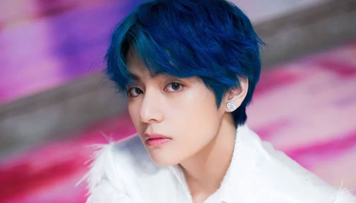 BTS member V sets another record on Spotify with Christmas Tree