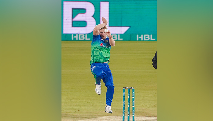 Multan Sultans David Willey bowls against Quetta Gladiators at the National Stadium Karachi. — PCB