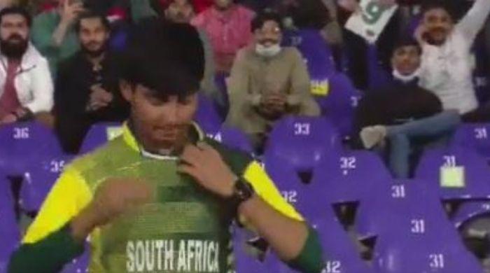 PSL 2022: Video of fan donning top cricketing nations' jerseys goes viral