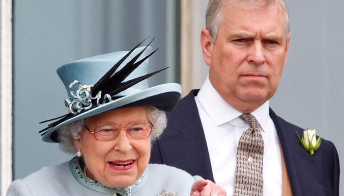 Queen mocked by disgraced Lord for abandoning Prince Andrew