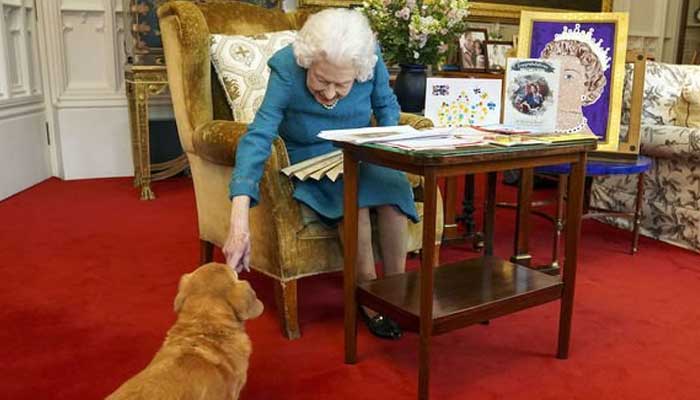 Queen shows she keeps Prince Harry very close to her heart