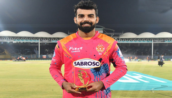 Islamabad United skipper Shadab Khan holding Player of the Match award during the ongoing seventh edition of the Pakistan Super League (PSL). — PCB/Twitter