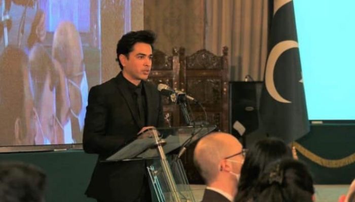 renowned singer and Pakistans goodwill ambassador for population and family planning, Shehzad Roy. Photo: Facebook/ShehzadRoy