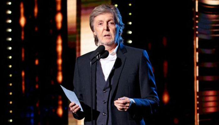 Paul McCartney has snagged the coveted Saturday night headline slot at Glastonbury next year