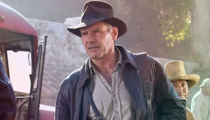 Harrison Ford helps crew member as he suffered from a heart attack