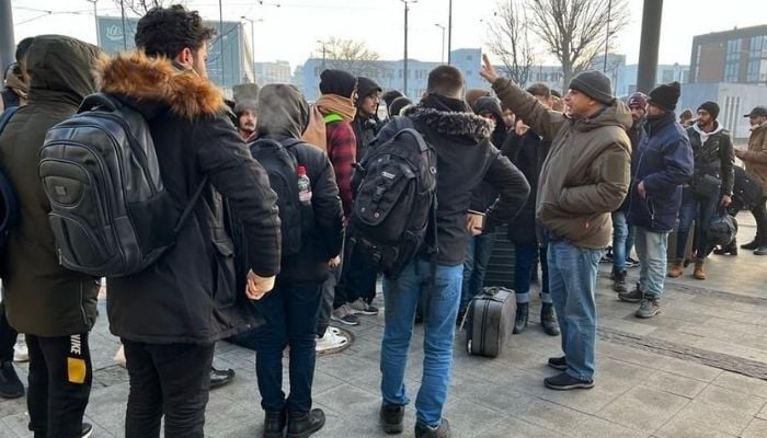 50 to 60 Pakistani students in two to three groups will be transported to Poland today, says the ambassador. Photo: Twitter/PakUkraine