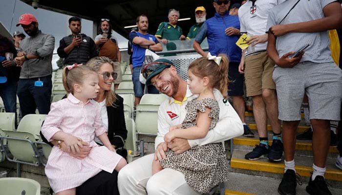 David Warner with his family. Photo: ICC/Twitter