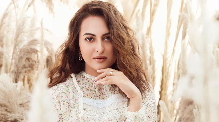 Sonakshi Sinha Denies Reports Of A Non Bailable Warrant Issued Against Her