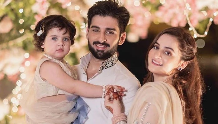 Watch: Muneeb Butt breaks the internet with THIS sweet gesture for wife Aiman Khan