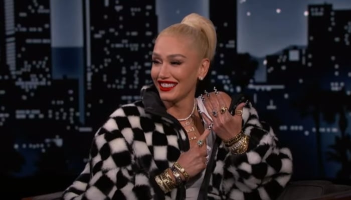 Gwen Stefani apologizes to Blake Shelton for missing her wedding ring