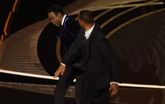 Will Smith speaks with Bradley Cooper, Denzel Washington after scuffle with Chris Rock