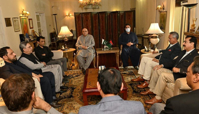 PPP Chairman Bilawal Bhutto Zardari and former president met an MQM delegation at Zardari House in Islamabad on March 14, 2022.— Twitter/PPPMediaCell