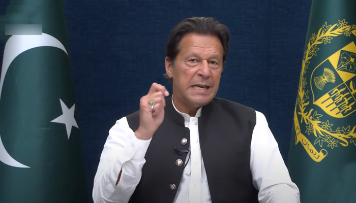 ‘دھمکی آمیز میمو’: وزیراعظم عمران خان نے خطاب کے دوران ‘زبان کی پھسلن’ میں امریکہ کا نام لیا