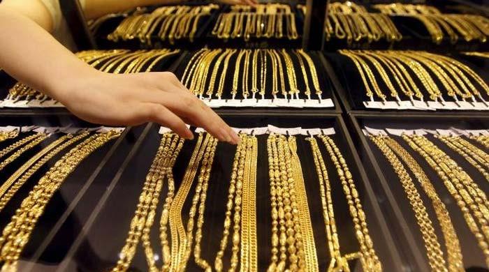 Gold Price In Pakistan Jumps By Rs900 Per Tola