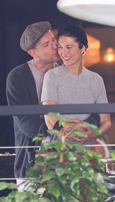 Ewan McGregor, Mary Elizabeth put on PDA-packed display on their first outing after marriage