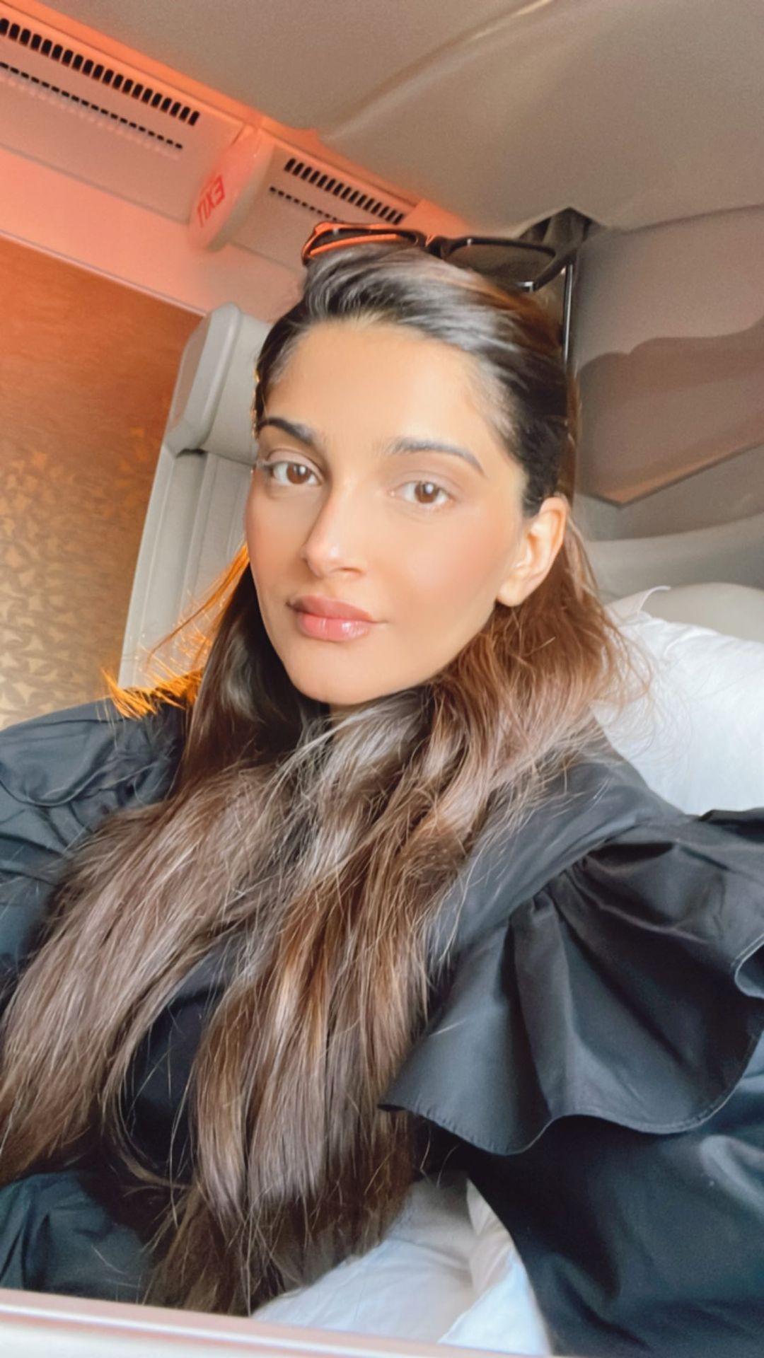 Sonam Kapoor exudes stunning pregnancy glow in unseen selfie: See inside