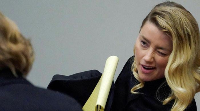 Amber Heard creating 'personal connections' with judge in court: body ...