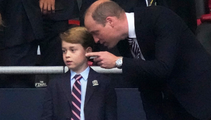 Prince William and Prince George sing along at Queen's Jubilee concert: See