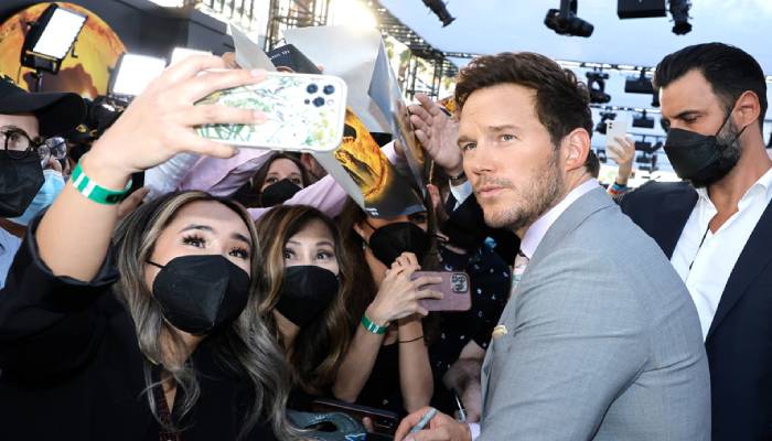 Chris Pratt speaks on diaper duty to newborn daughter Eloise