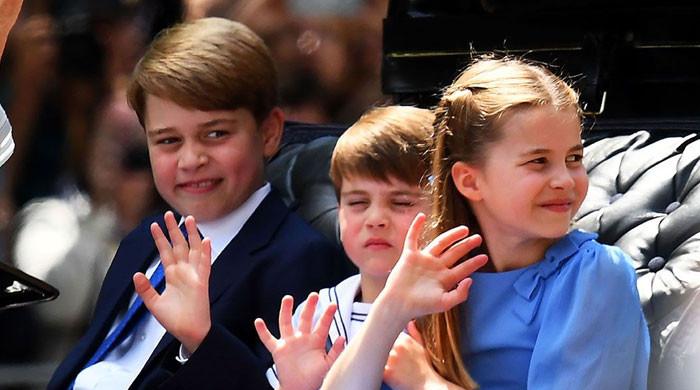 Prince Charlotte scolds uncontrollable Prince Louis in viral Jubilee ...