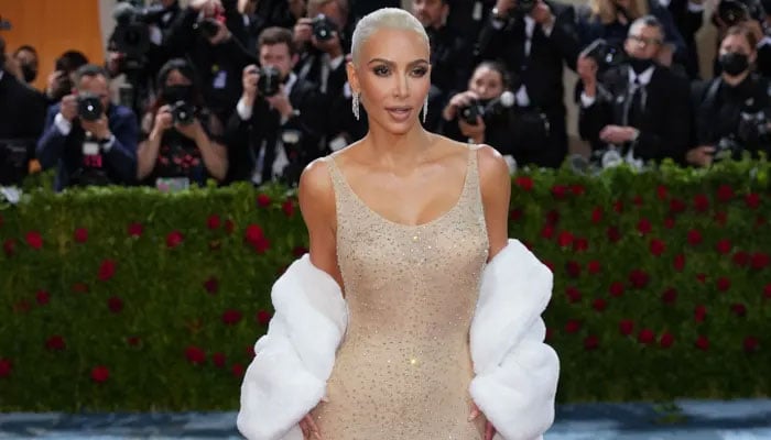 Kim Kardashian cleared of damaging Marilyn Monroes dress