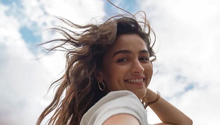 Bollywood actress Alia Bhatt takes over Saudi's Red Sea International Film  Festival 2023 in style; Watch the video - Entertainment