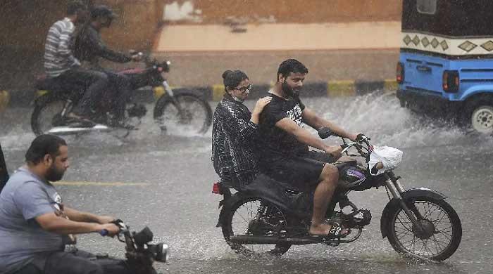 Karachi Weather Update More Rain Expected Over Next 24 Hours   L 435107 035037 Updates 