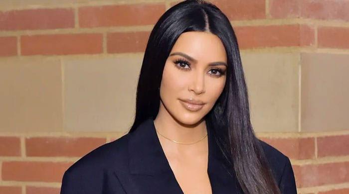 Kim Kardashian Called Out For Yet Another Bizarre Photoshop Fail 9409