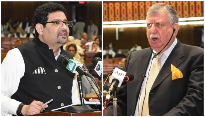 Finance Minister Miftah Ismail (L) and his predecessor Shaukat Tarin. — APP/File