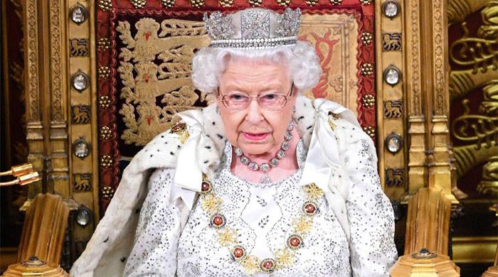 queen-elizabeth-s-role-in-british-government