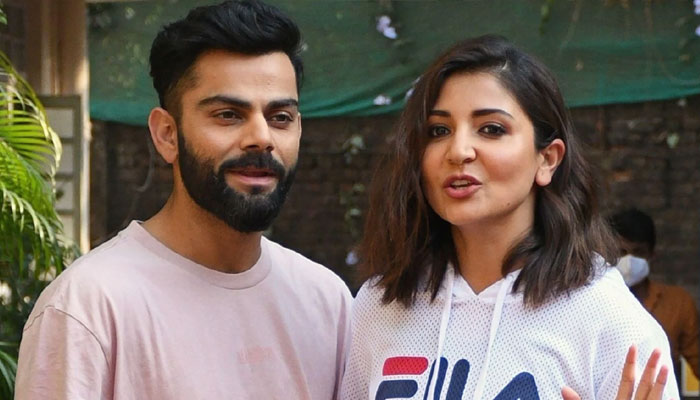 Virat Kohli writes a lovely note for wife Anushka Sharma on her