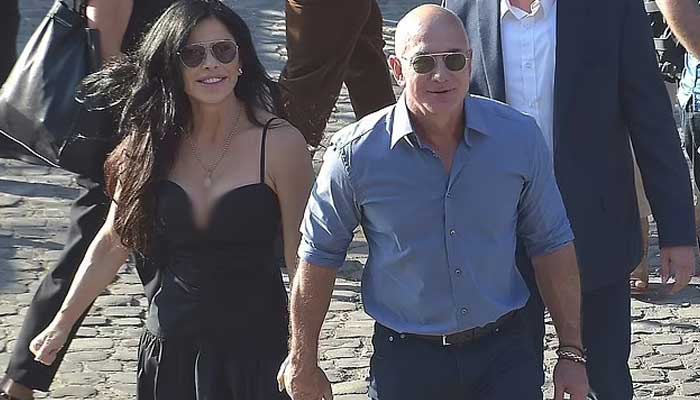 Jeff Bezos, Lauren Sanchez seen getting cozy on romantic lunch date in Italy