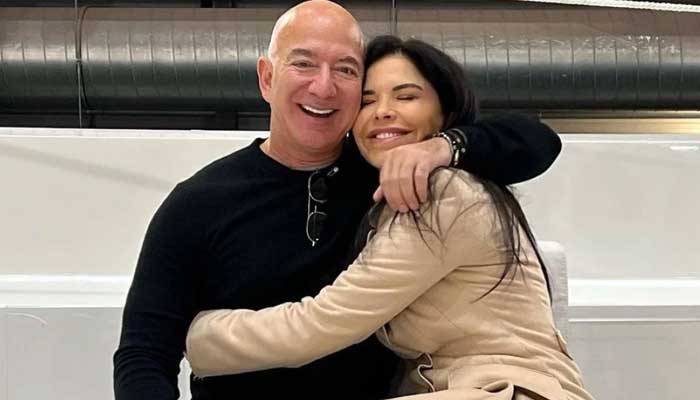 Jeff Bezos, Lauren Sanchez seen getting cozy on romantic lunch date in Italy