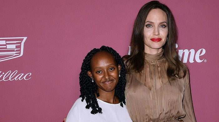 Angelina Jolie surprises crowds at Spelman College as she visits ...