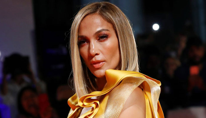 Jennifer Lopez Sends Pulses Racing With Sizzling Photos In Gorgeous 