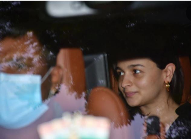 Alia Bhatt discharges from hospital after giving birth to baby girl: See pictures