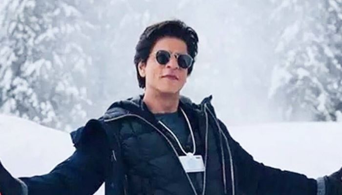 Shah Rukh Khan reveals he has an infection on Twitter